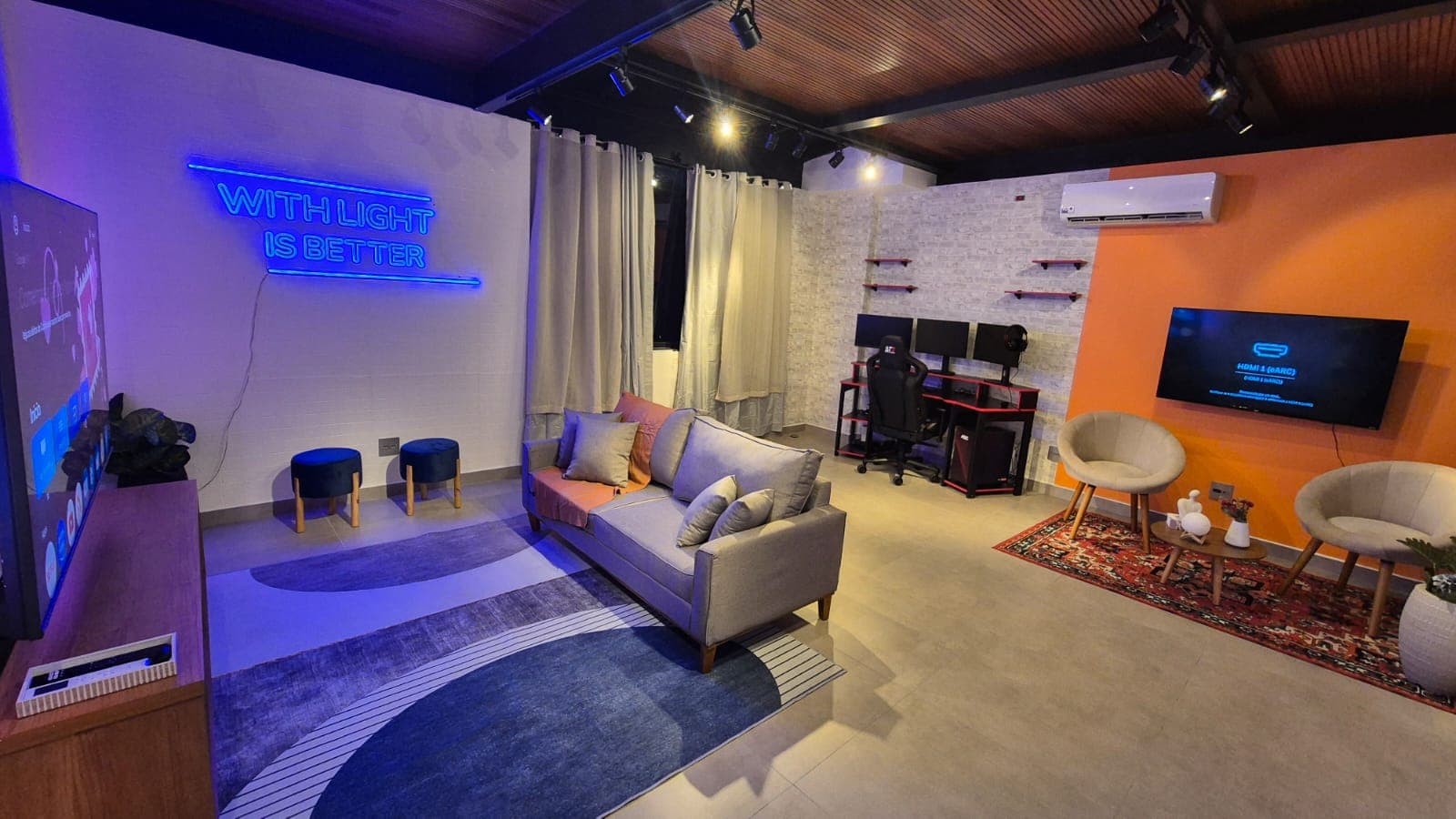 Creative Hub with studios, creators and technology.